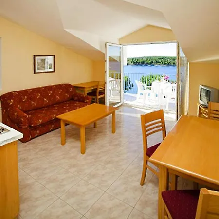 Illyrian Resort, Milna, With Pool