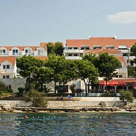 Illyrian Resort, Milna, With Pool شقة *